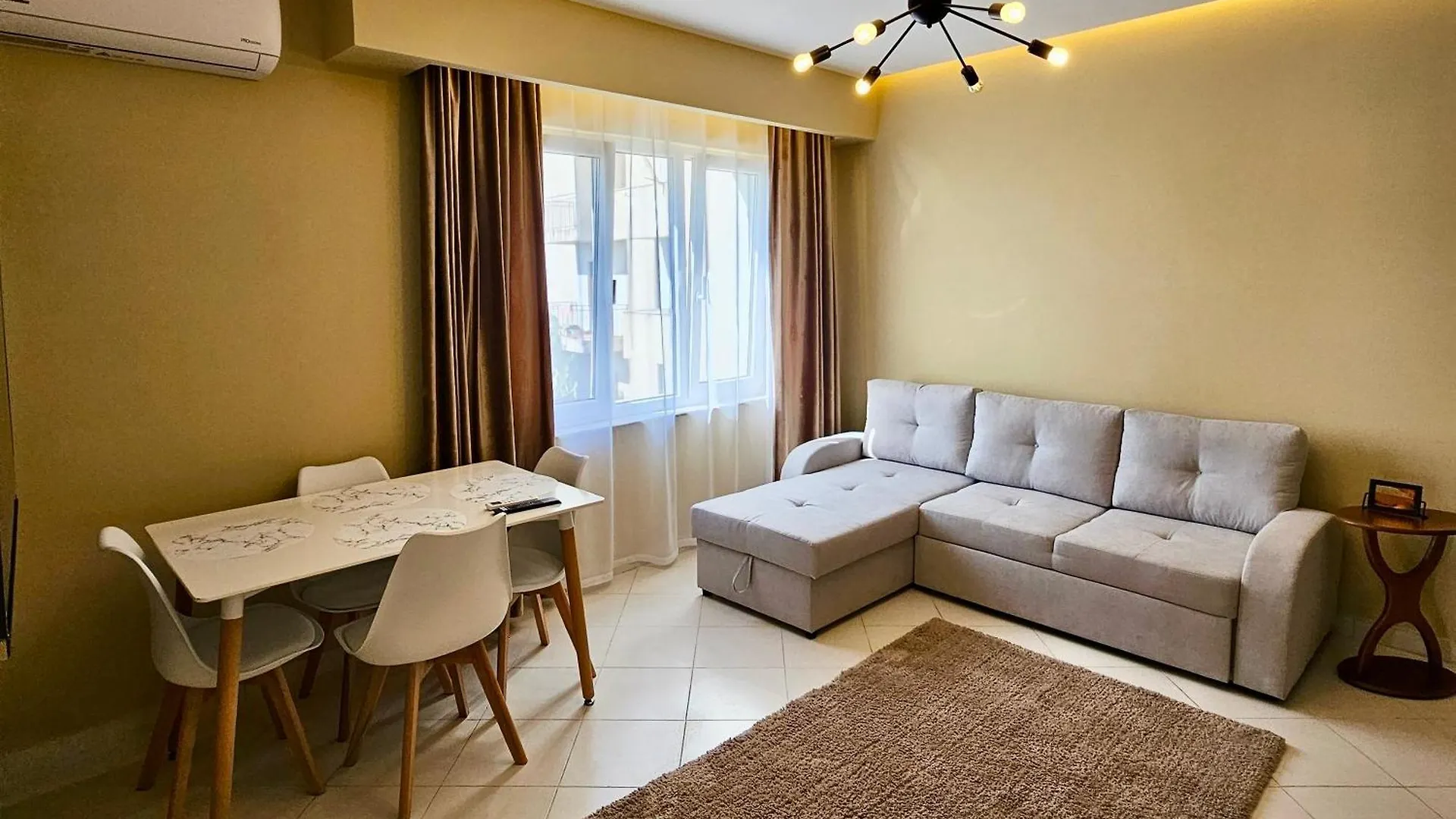 Zazo Apartaments Tirana Albania